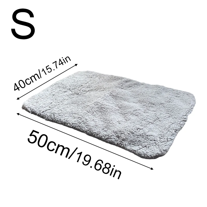 Grey self-warming cat bed in small size displayed with dimensions.